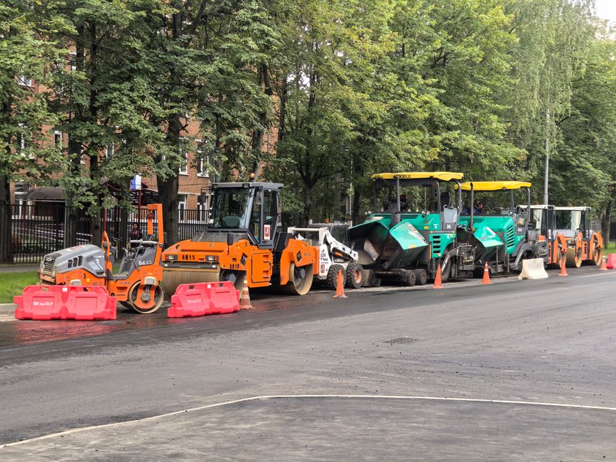 asphalt paving contractor