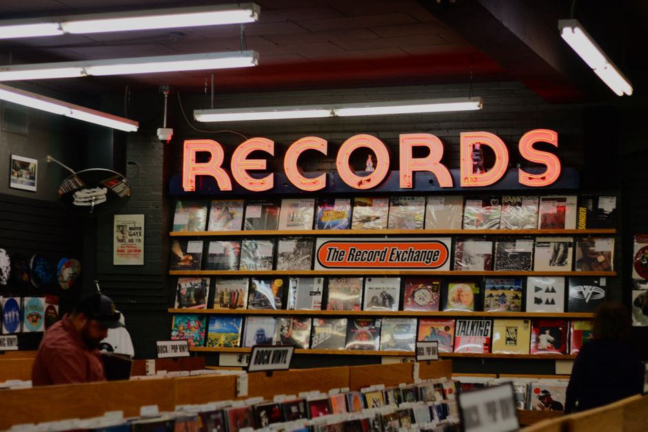 vinyl sign company